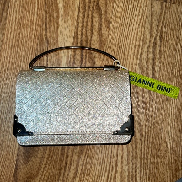 Gianni Bini Handbags - NWT Gianni Bini Champagne Sparkle Purse